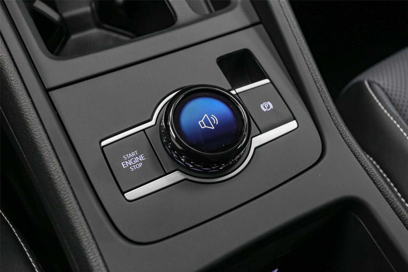 New 2025 Volkswagen Tiguan SE image 19