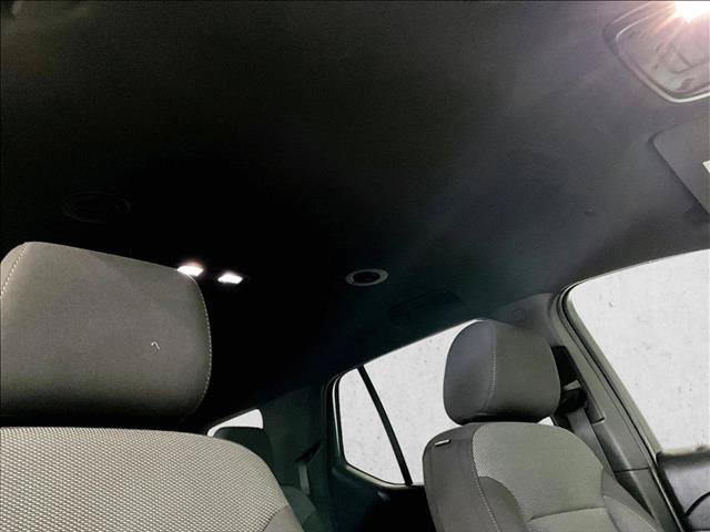Used 2023 Chevrolet Traverse LT FWD image 17