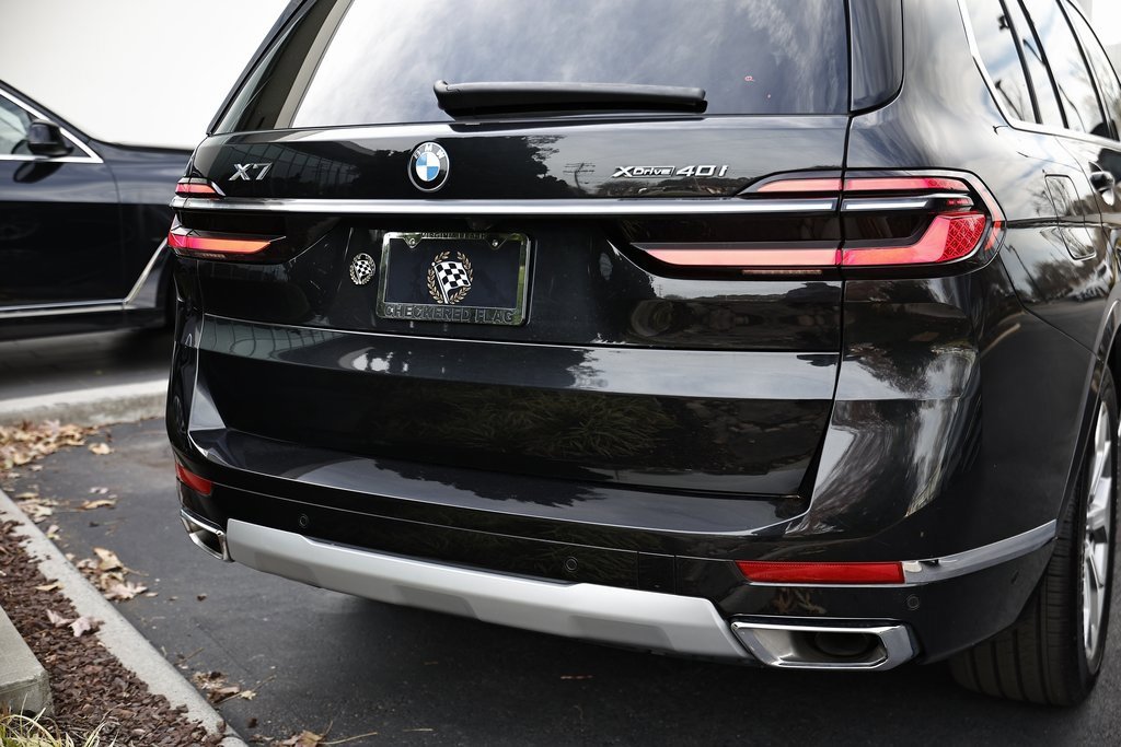Used 2023 BMW X7 xDrive40i image 9