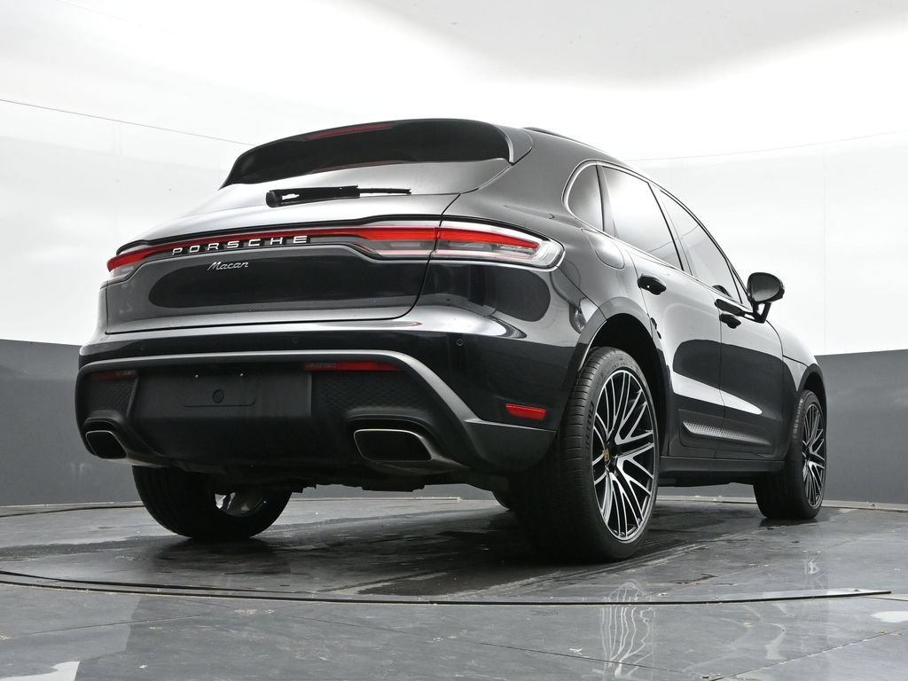 Used 2022 Porsche Macan AWD/4WD image 38