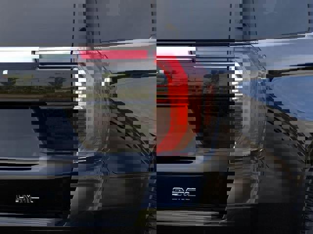 New 2026 GMC Yukon XL Denali w/ Denali Reserve Package image 11