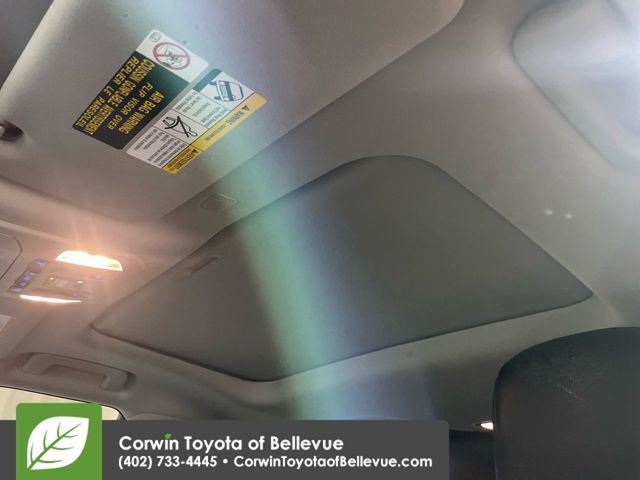 Used 2020 Toyota Highlander XLE image 24