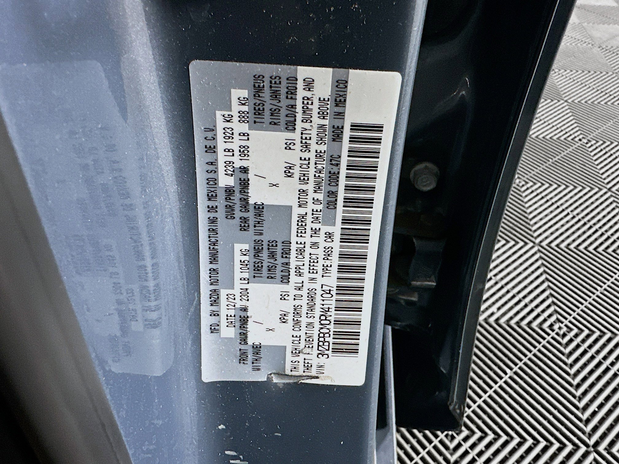 Used 2024 MAZDA MAZDA3 s image 12