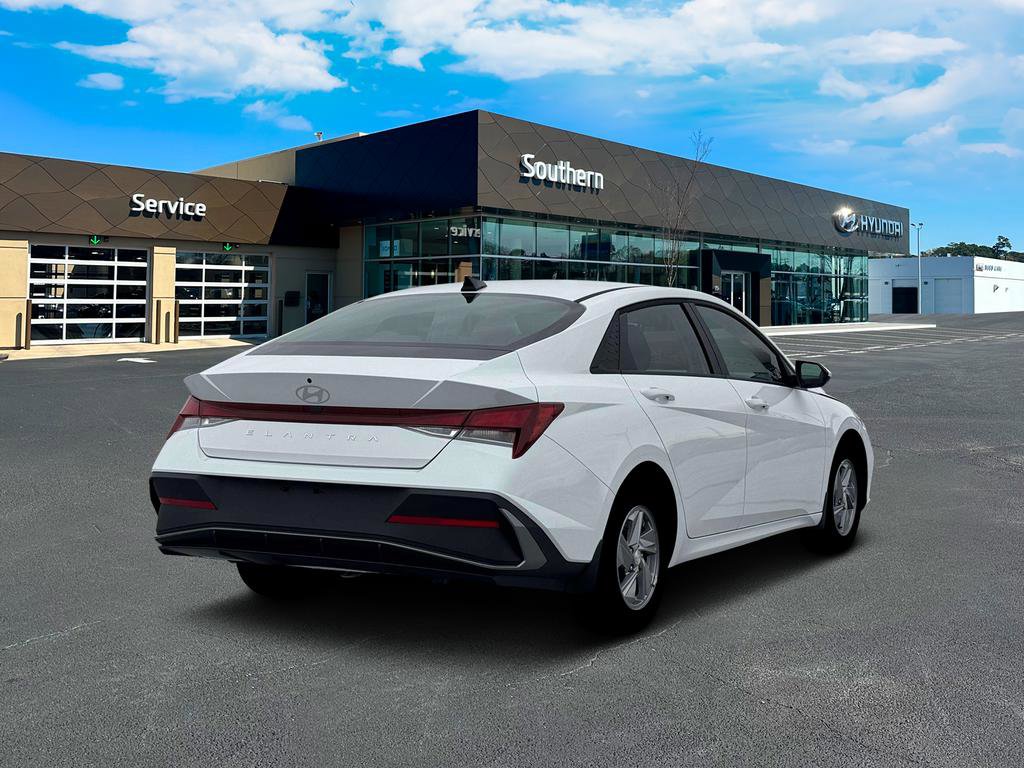 New 2026 Hyundai Elantra SE image 8