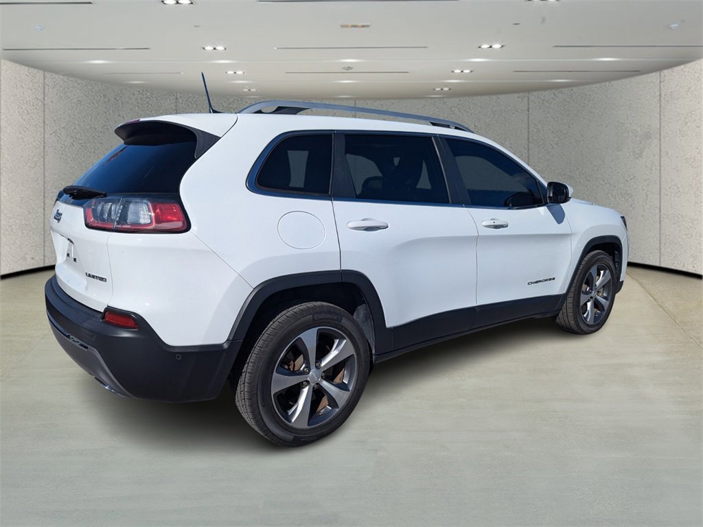 Used 2021 Jeep Cherokee Limited w/ Elite Package image 3