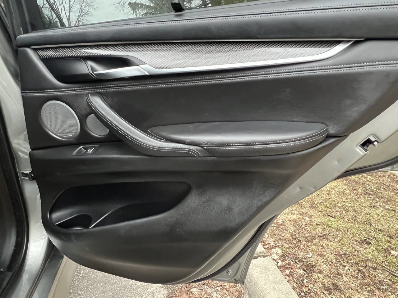 Used 2016 BMW X5 M image 34