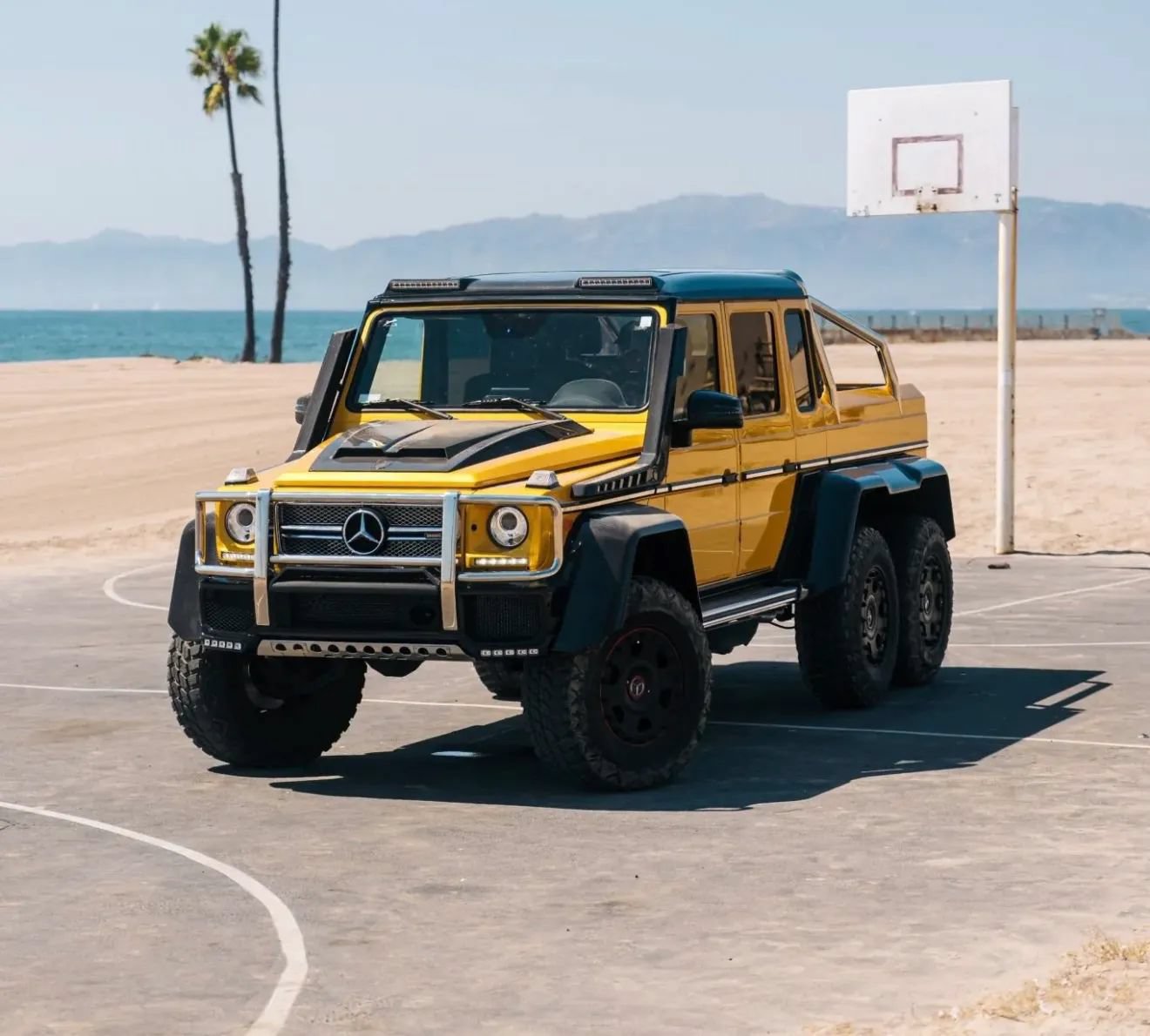 Used 2017 Mercedes-Benz G 65 AMG 4MATIC w/ Solarbeam Edition image 2
