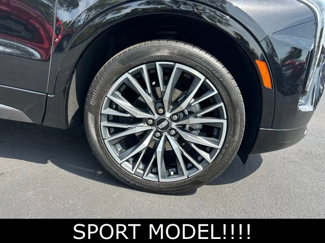 Used 2024 Cadillac XT4 Sport w/ LPO, Floor Liner Package FWD image 8