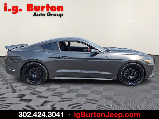 Used 2016 Ford Mustang Coupe RWD image 7