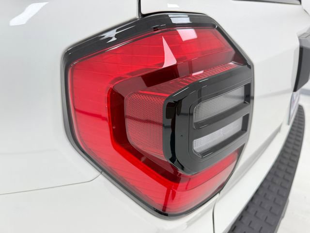 New 2026 Toyota 4Runner SR5 AWD/4WD image 36