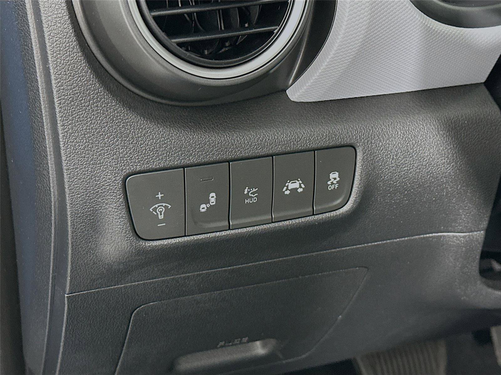 Used 2020 Hyundai Kona Ultimate image 14