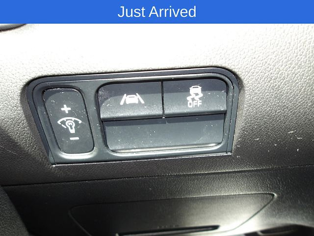 Used 2023 Kia Sorento S w/ Panoramic Sunroof Package AWD/4WD image 19