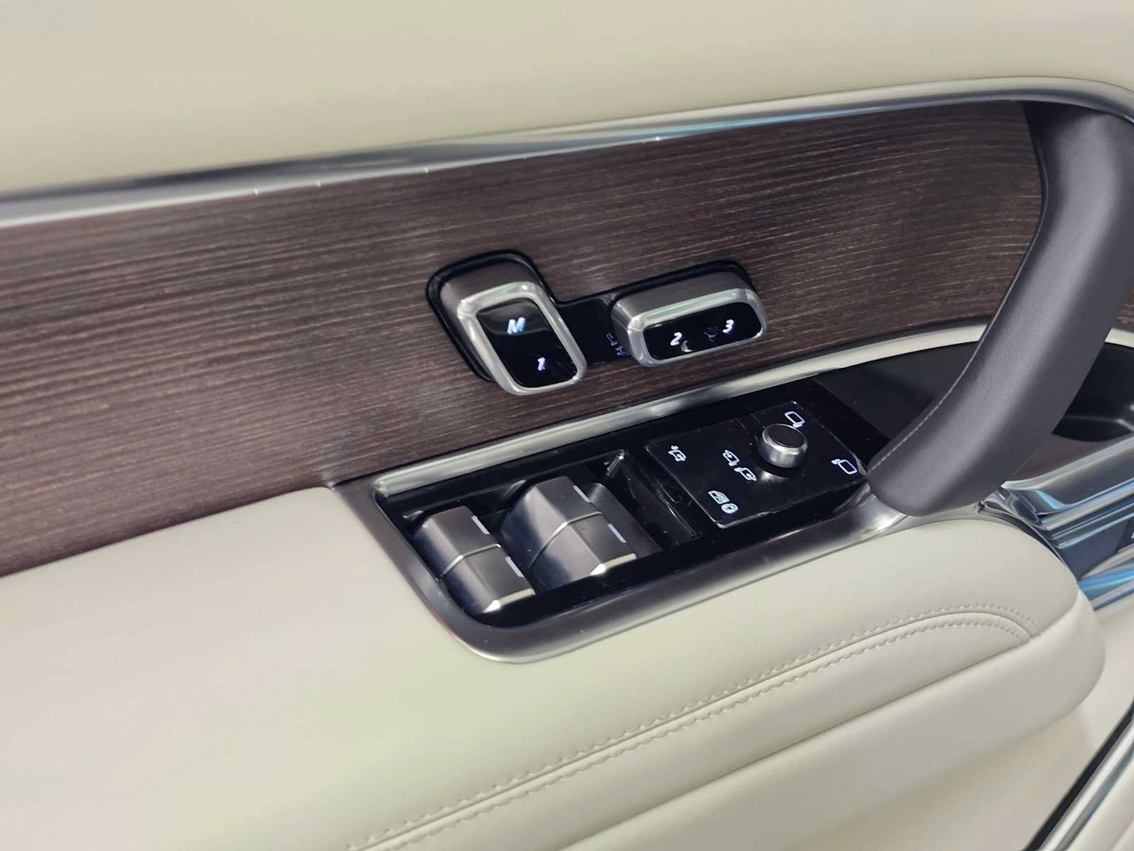 New 2026 Land Rover Range Rover SE AWD/4WD image 23