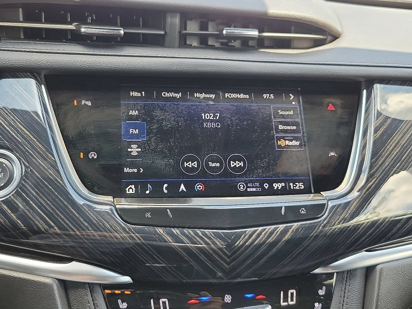 Certified 2025 Cadillac XT6 Premium Luxury AWD/4WD image 16