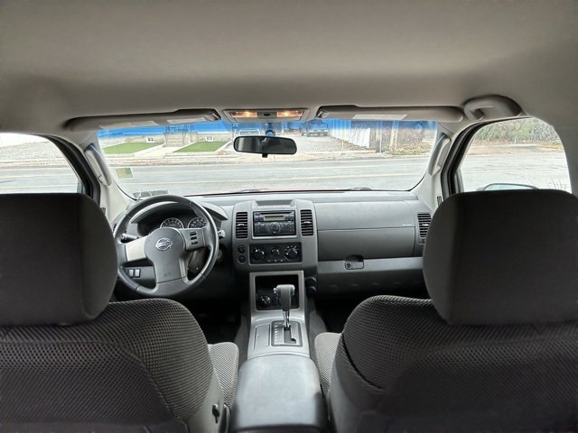 Used 2008 Nissan Pathfinder S image 6