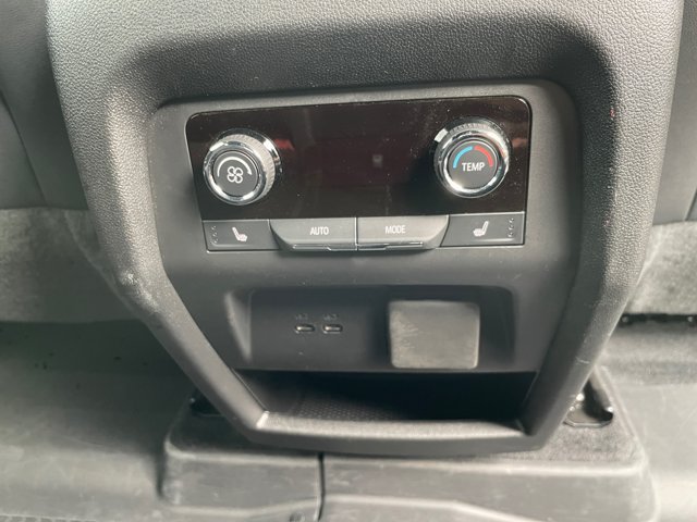 Used 2025 Chevrolet Traverse RS AWD/4WD image 25