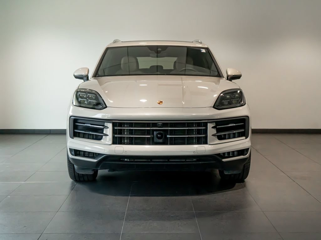 Certified 2025 Porsche Cayenne AWD/4WD image 10