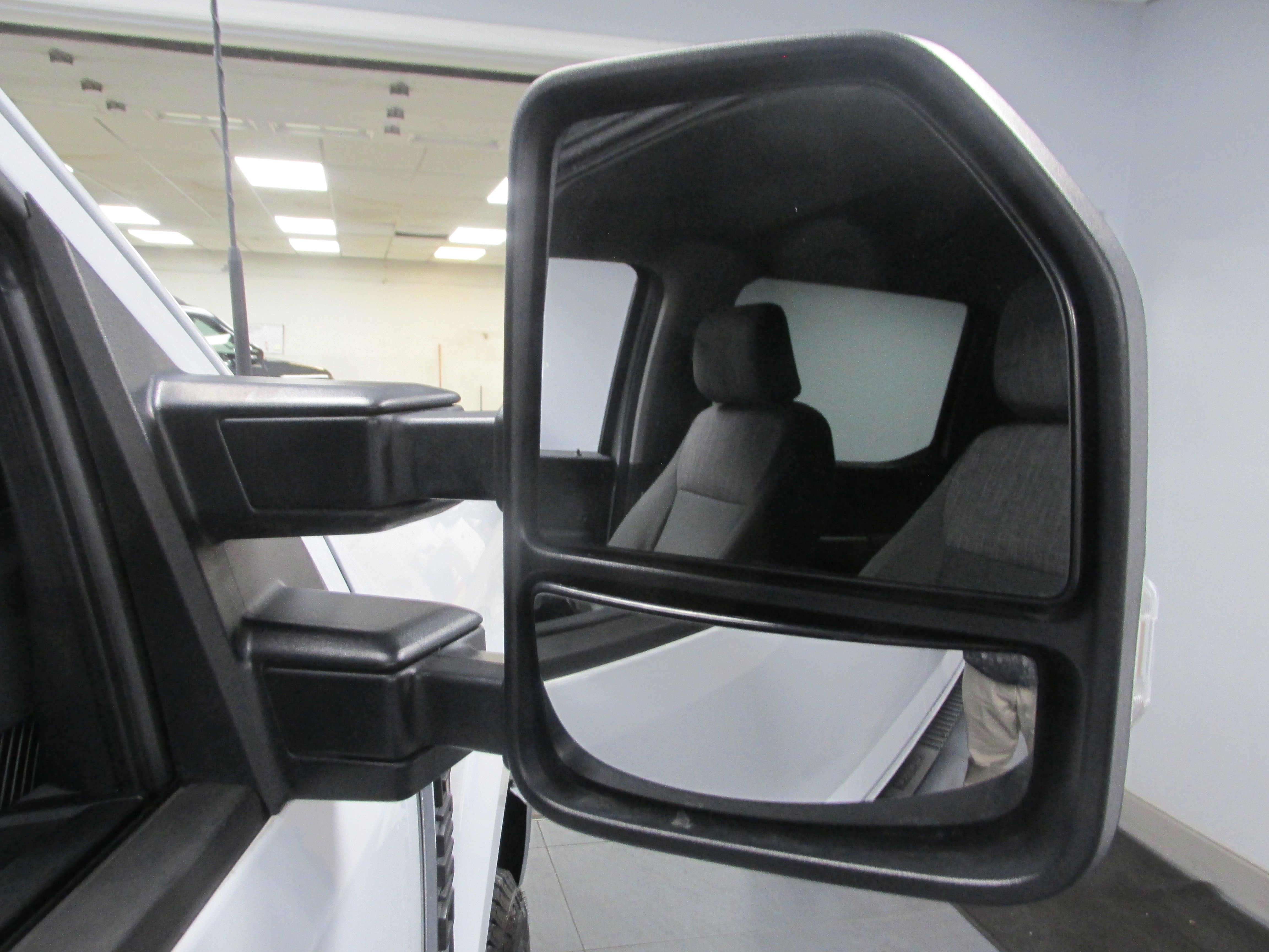 Used 2023 Ford F250 XLT w/ Snow Plow Prep Package image 16