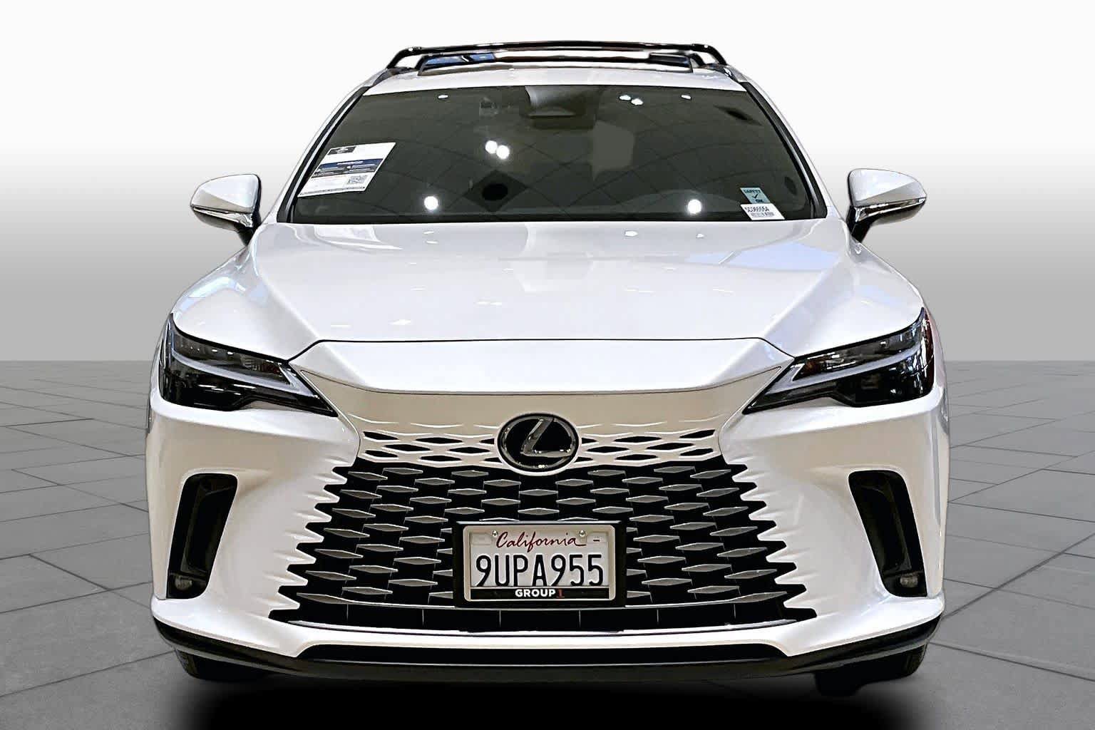 Used 2025 Lexus RX 350 FWD w/ Accessory Package image 3