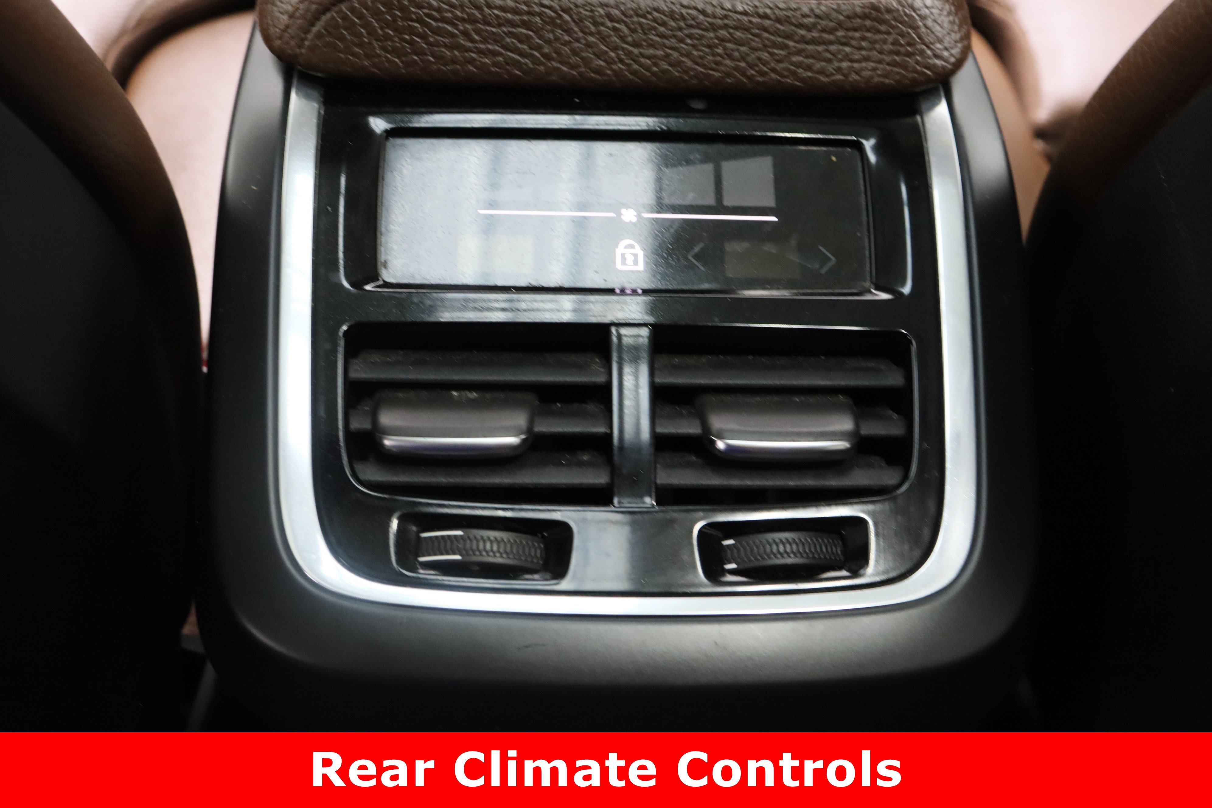 Used 2018 Volvo XC60 T6 Inscription w/ Convenience Package image 31