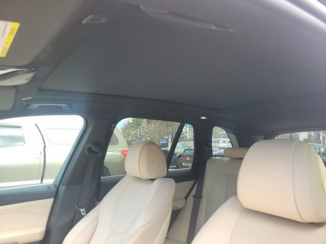 Used 2022 BMW X5 xDrive40i w/ Premium Package AWD/4WD image 17