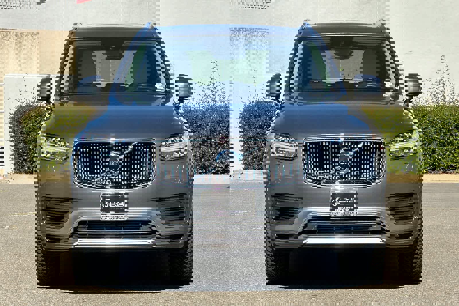 Used 2020 Volvo XC90 T8 Momentum w/ Protection Package Premier image 10