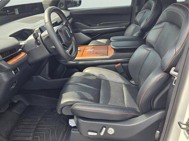 Used 2025 Lincoln Navigator L Black Label AWD/4WD image 10