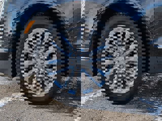 Used 2017 Cadillac XT5 Platinum image 14