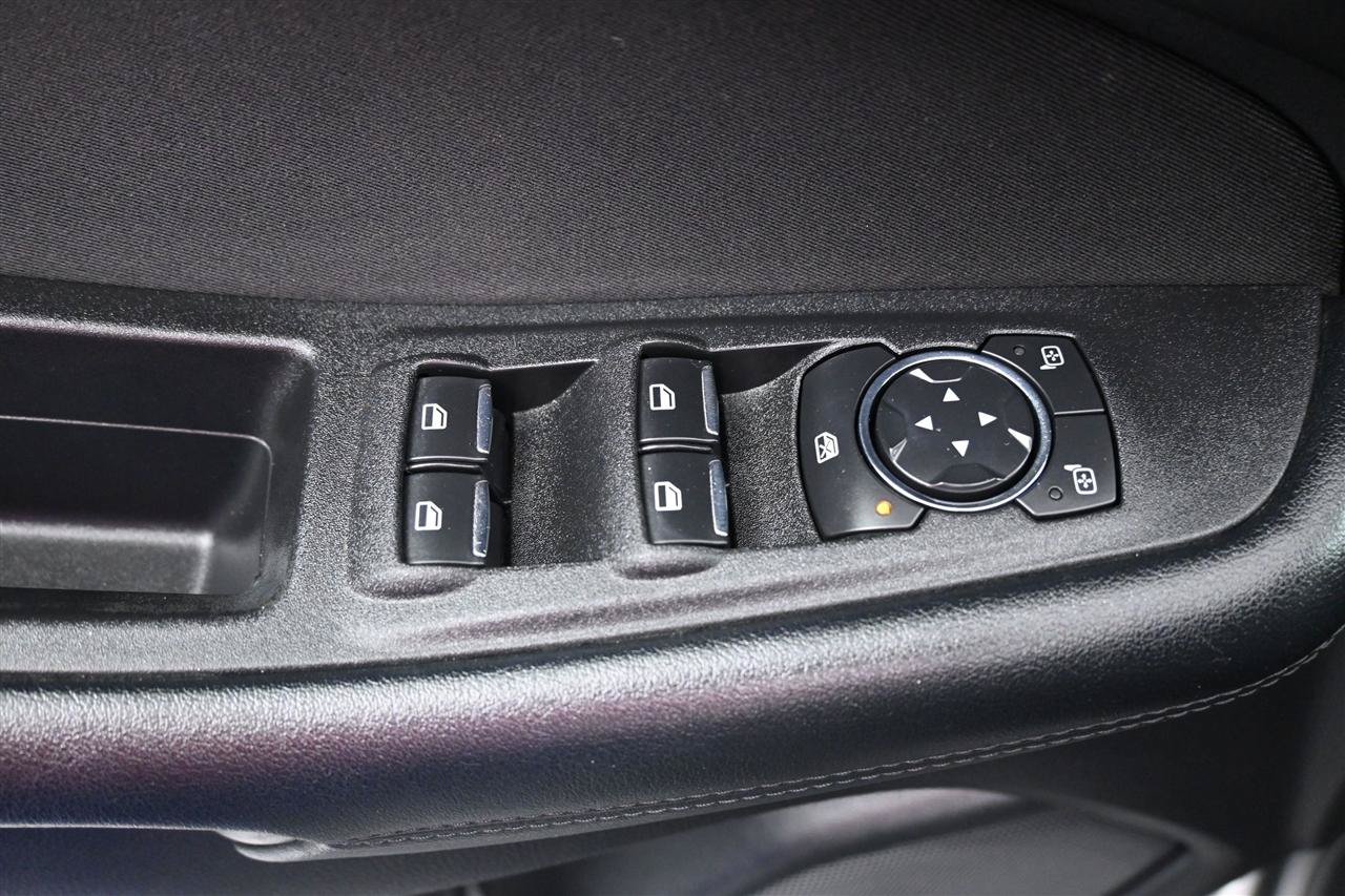 Used 2016 Ford Edge SE AWD/4WD image 12