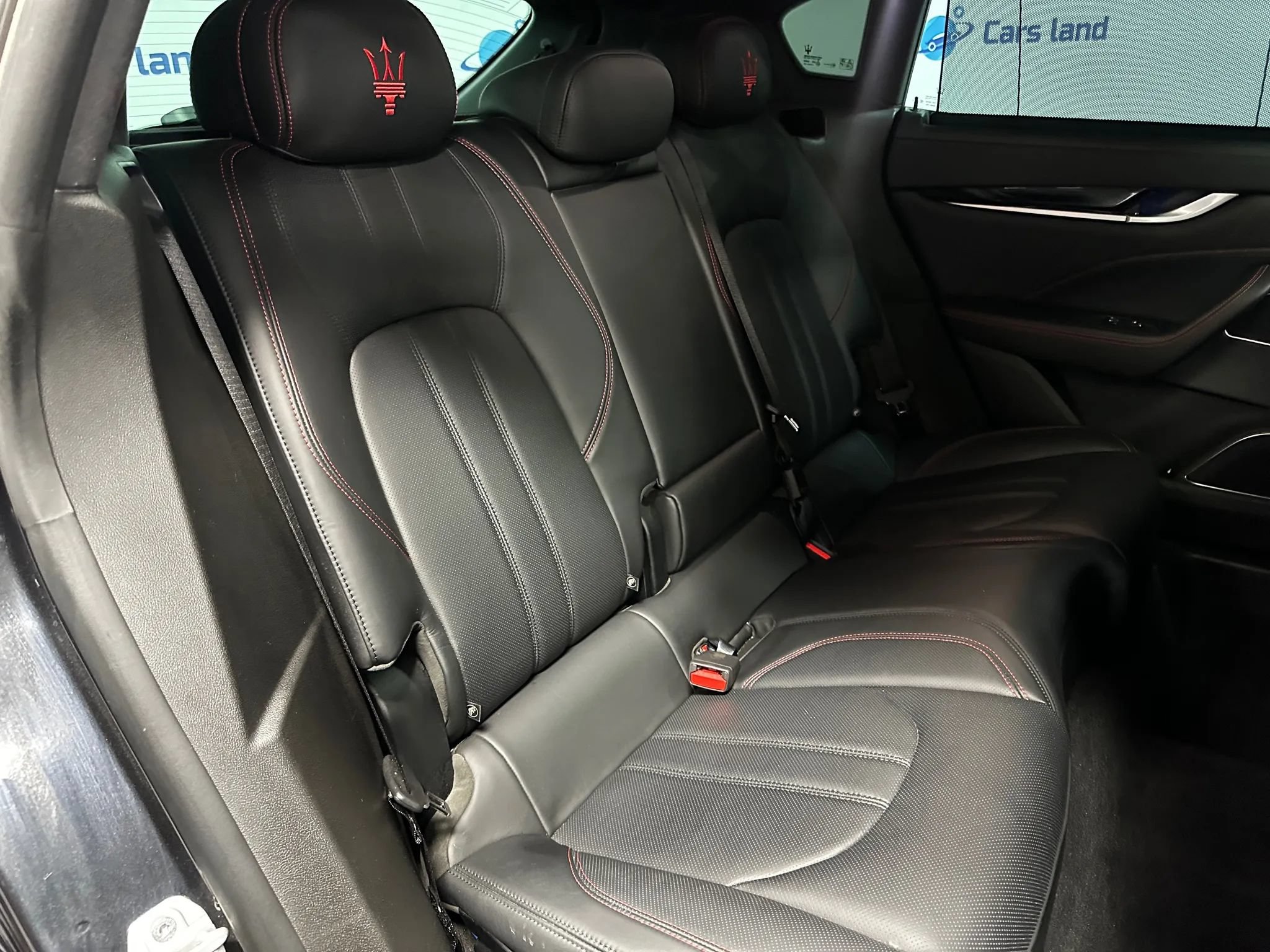 Used 2024 Maserati Levante GT Ultima AWD/4WD image 21
