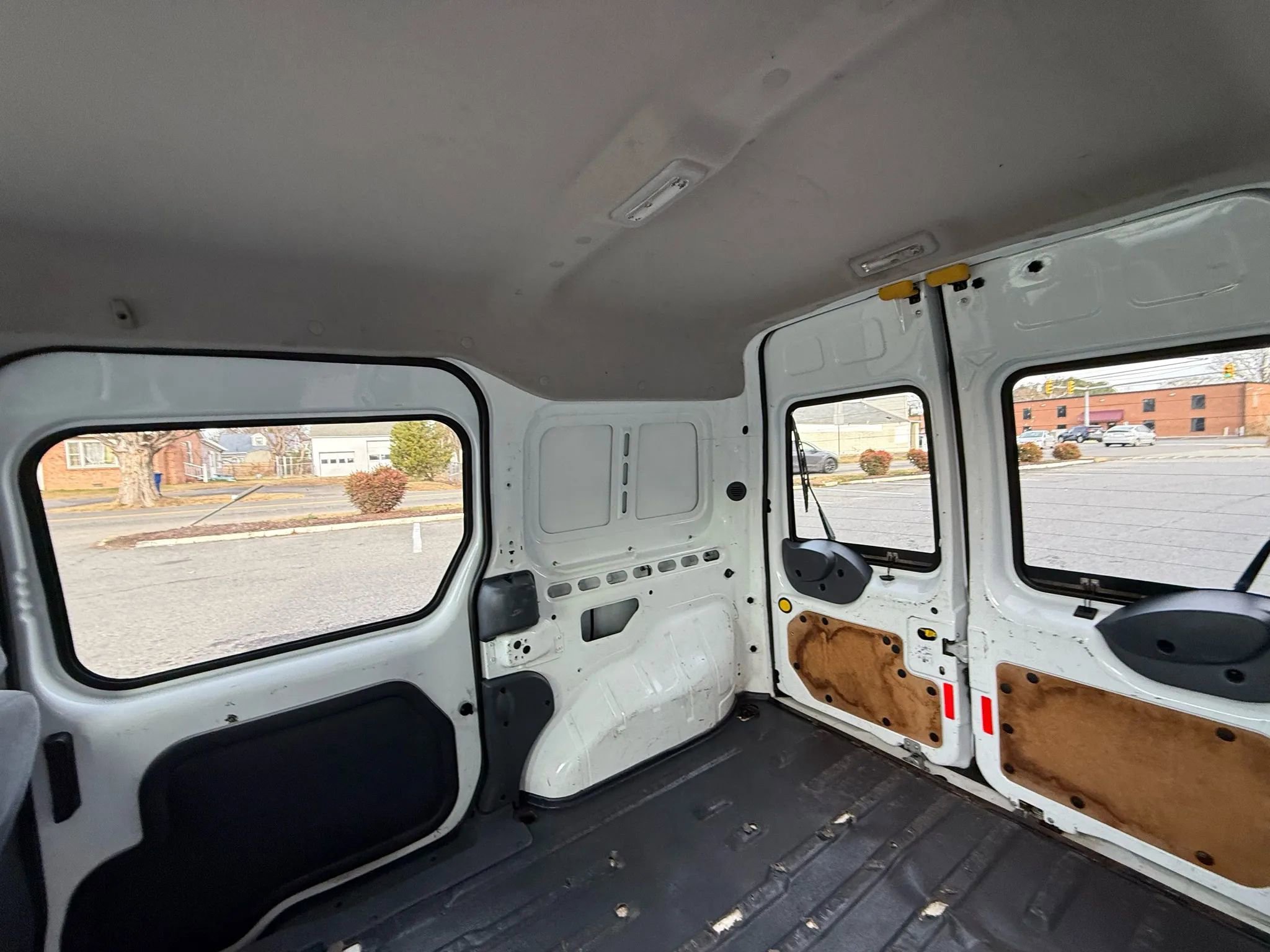 Used 2013 Ford Transit Connect XLT image 34
