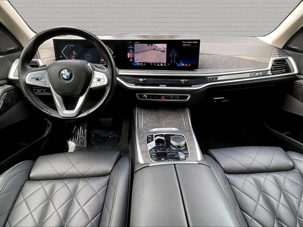 Used 2024 BMW X7 xDrive40i w/ Premium Package AWD/4WD image 7