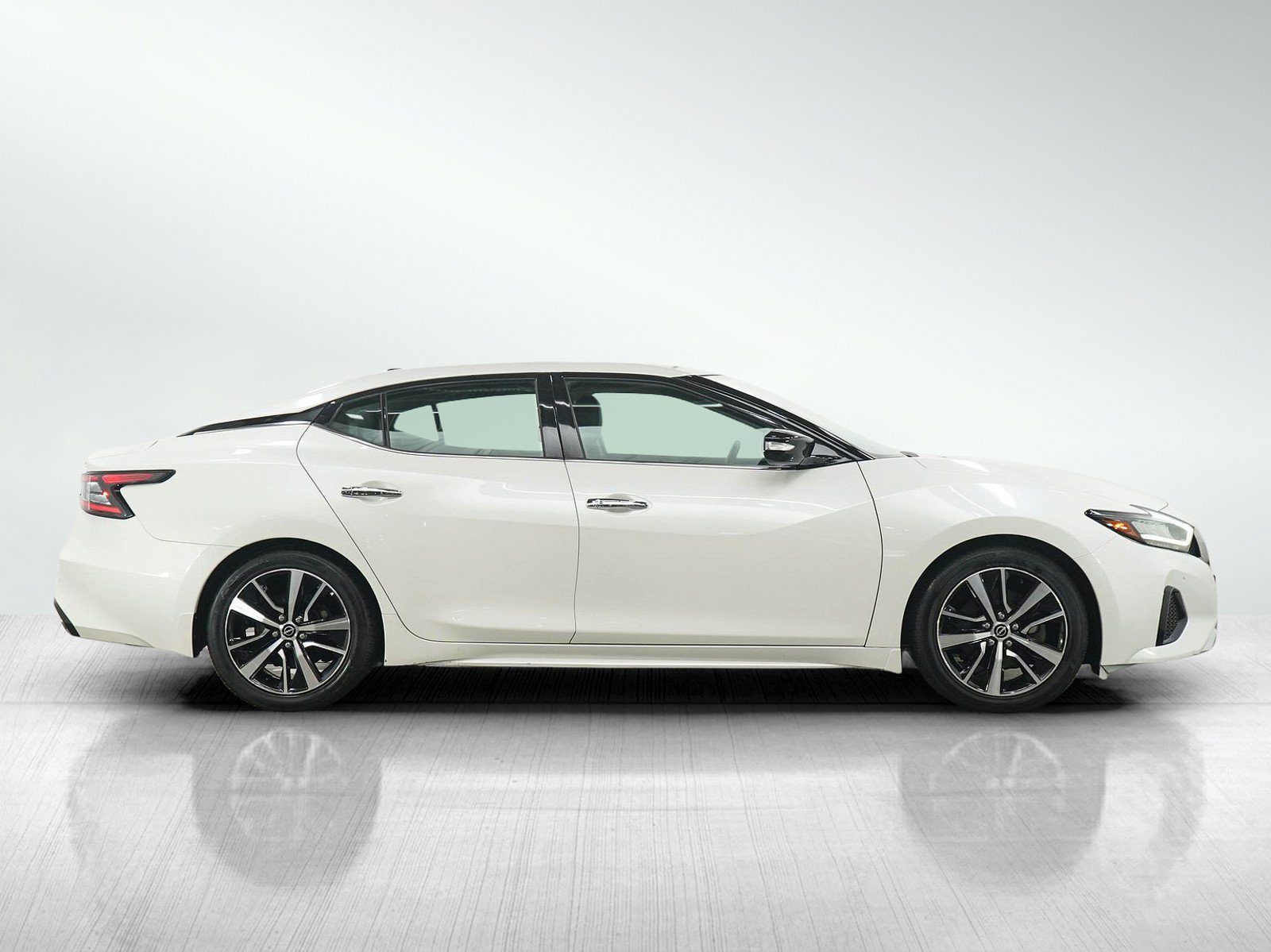 Used 2023 Nissan Maxima SL FWD image 6