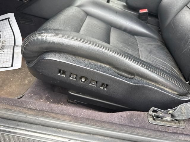 Used 1992 Cadillac Allante FWD image 12