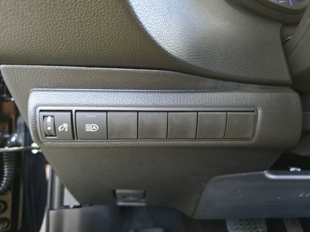 Used 2026 Toyota Corolla SE FWD image 28