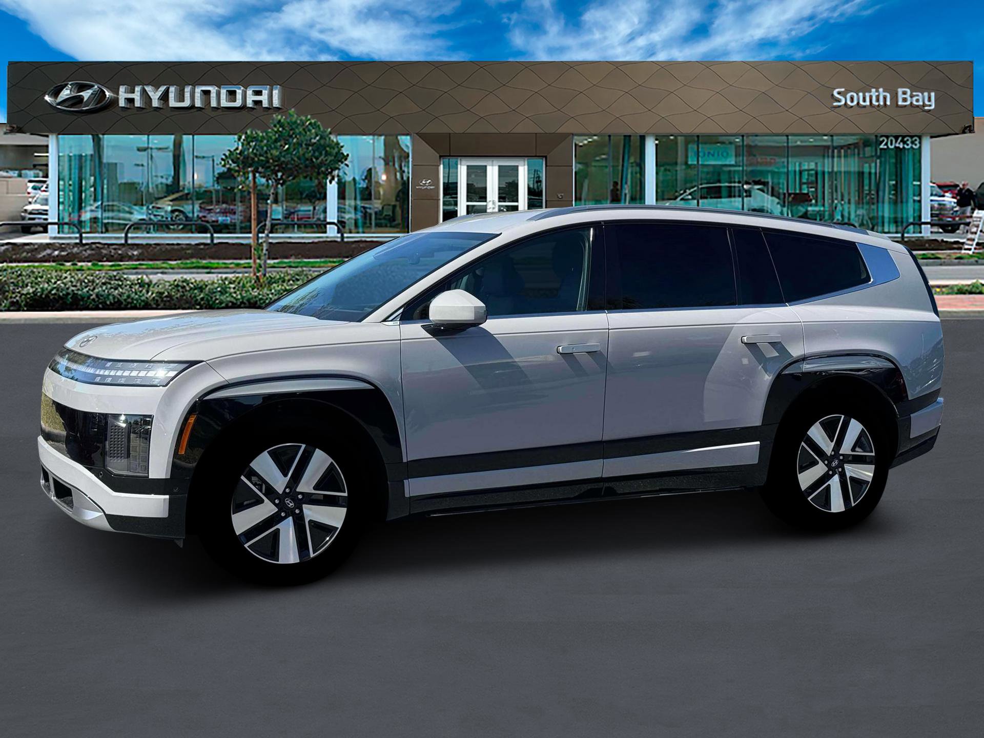 New 2026 Hyundai Ioniq 9 SEL image 2