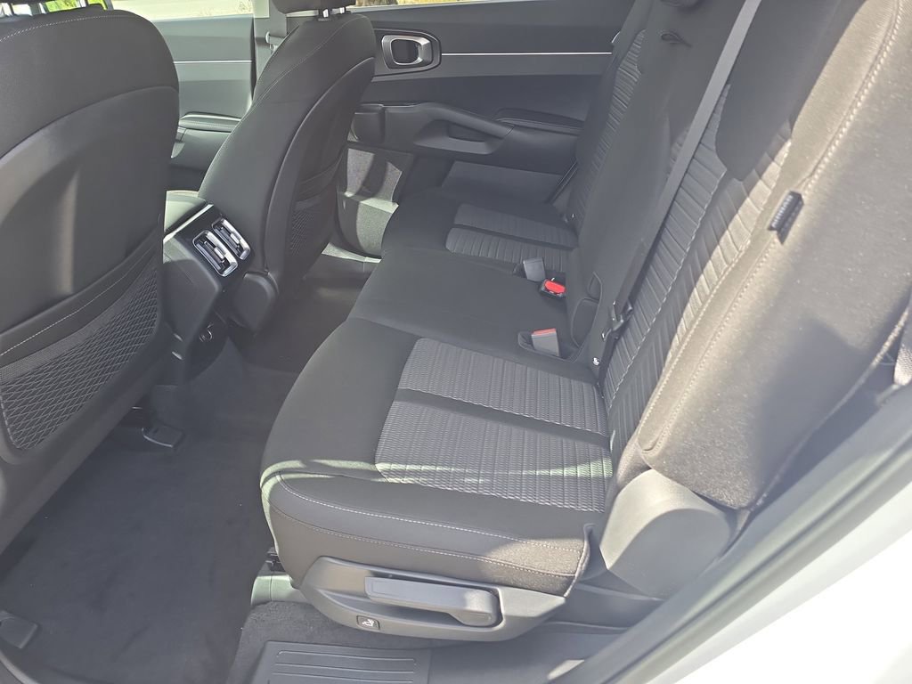 New 2026 Kia Sorento LX FWD image 16