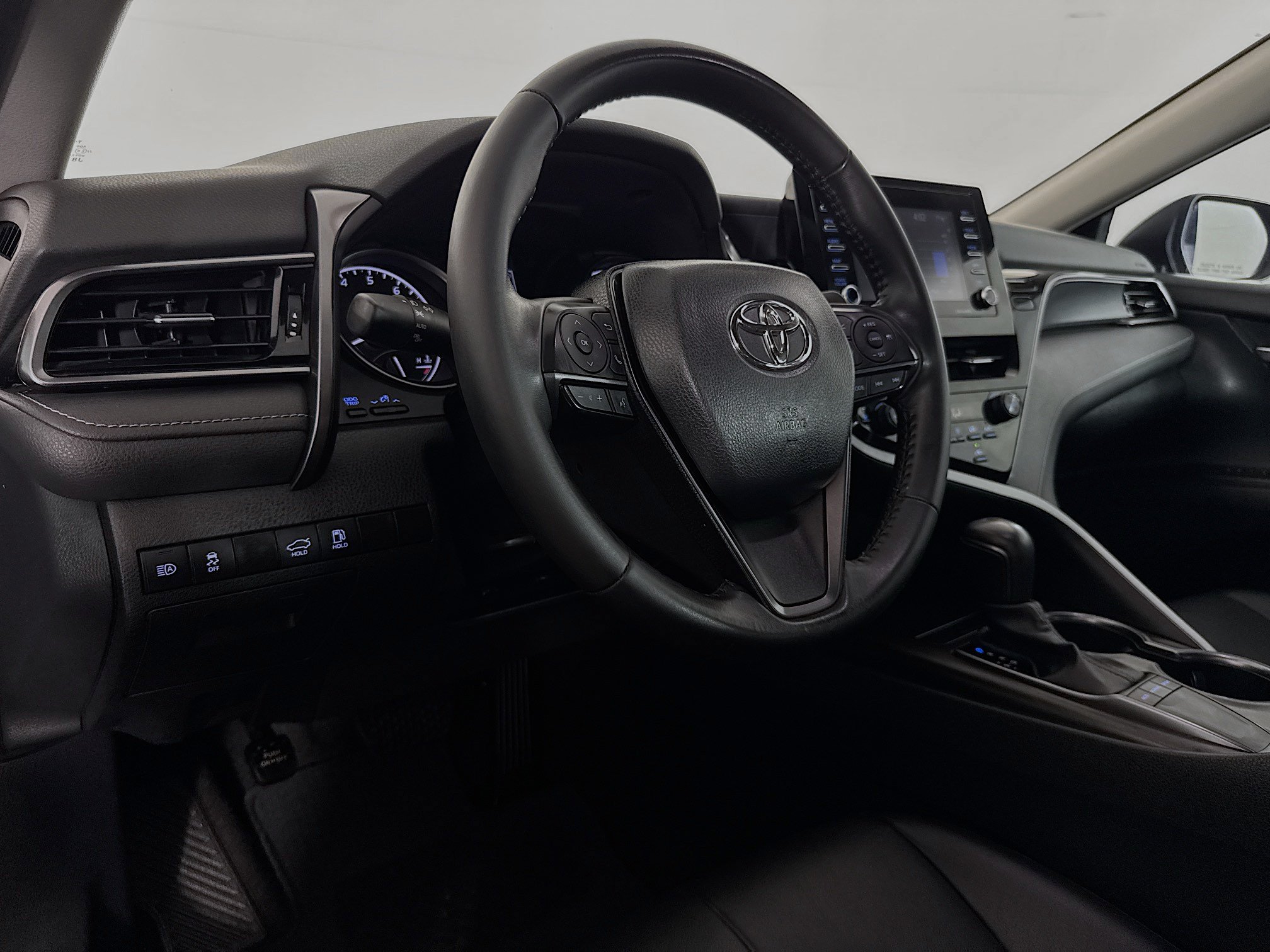 Used 2023 Toyota Camry SE FWD image 21