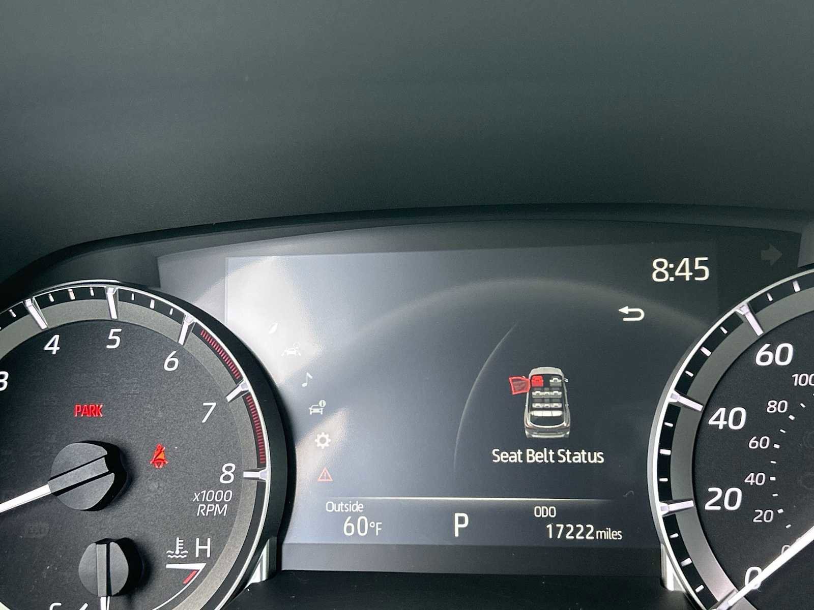 Used 2023 Toyota Highlander LE image 32