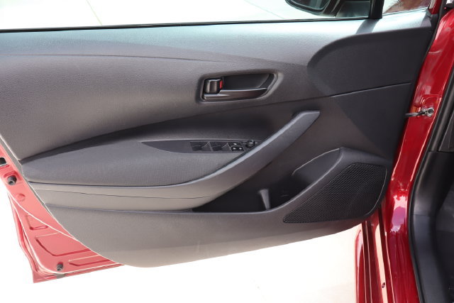 Used 2024 Toyota Corolla LE w/ LE Convenience Package FWD image 23