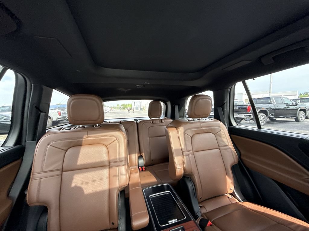 Used 2022 Lincoln Aviator Grand Touring w/ Equipment Group 301A AWD/4WD image 32