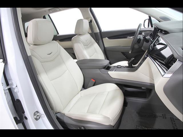 Used 2024 Cadillac XT6 Premium Luxury w/ Technology Package AWD/4WD image 19