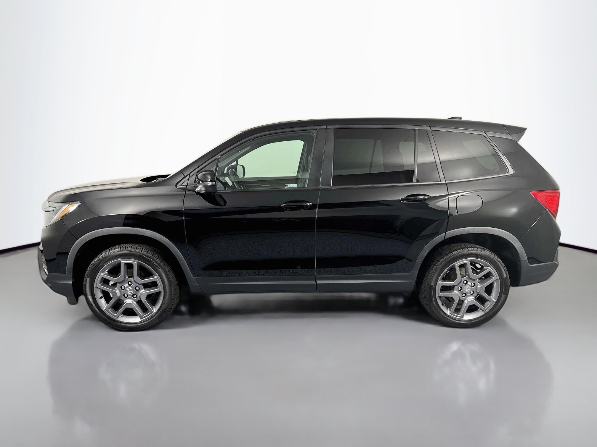 Certified 2023 Honda Passport EX-L image 8