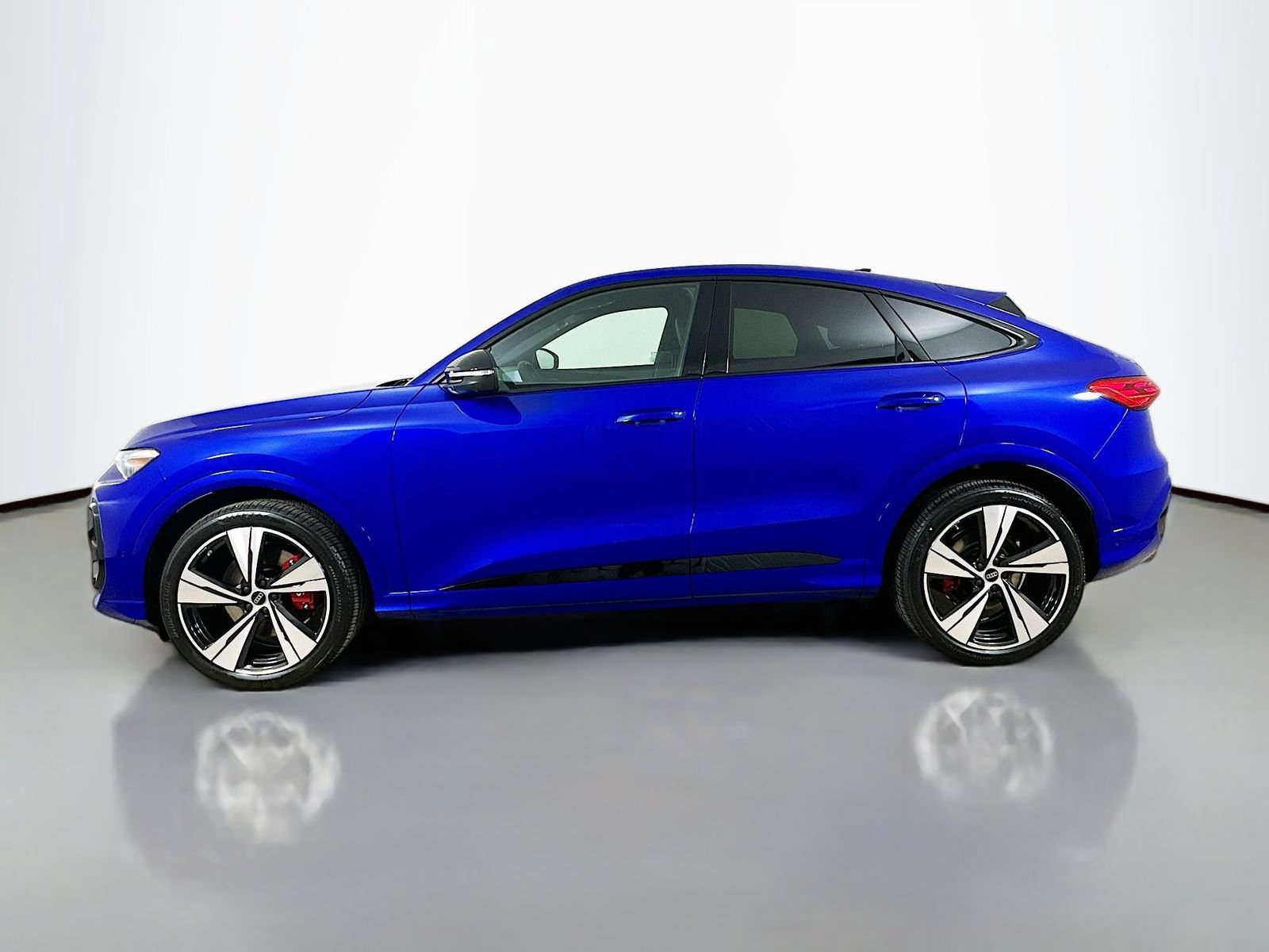 New 2026 Audi SQ5 Premium Plus AWD/4WD image 8