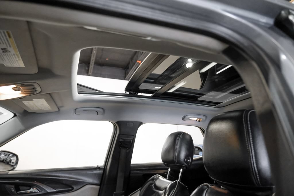 Used 2021 Chevrolet TrailBlazer LT w/ Sun and Liftgate Package FWD image 5