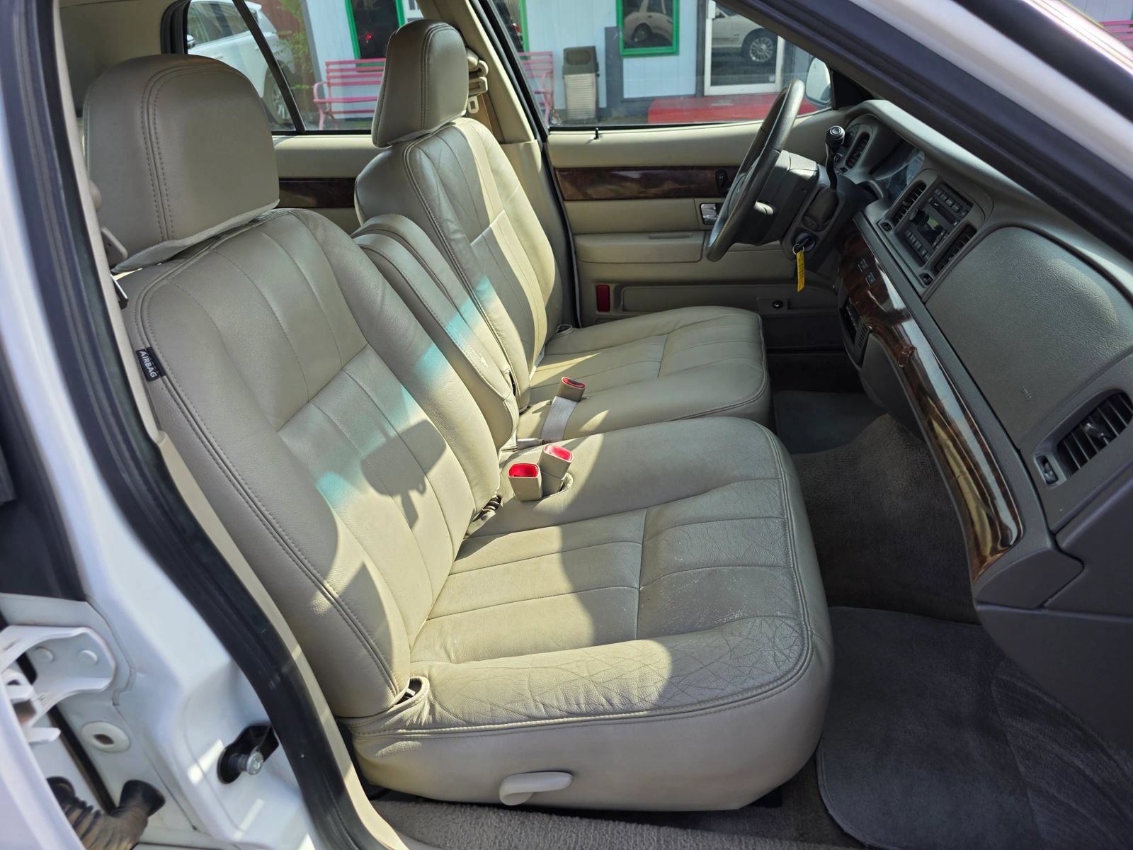 Used 2010 Mercury Grand Marquis LS RWD image 12