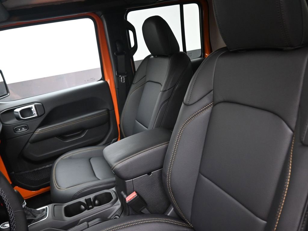 New 2025 Jeep Gladiator Sport image 4
