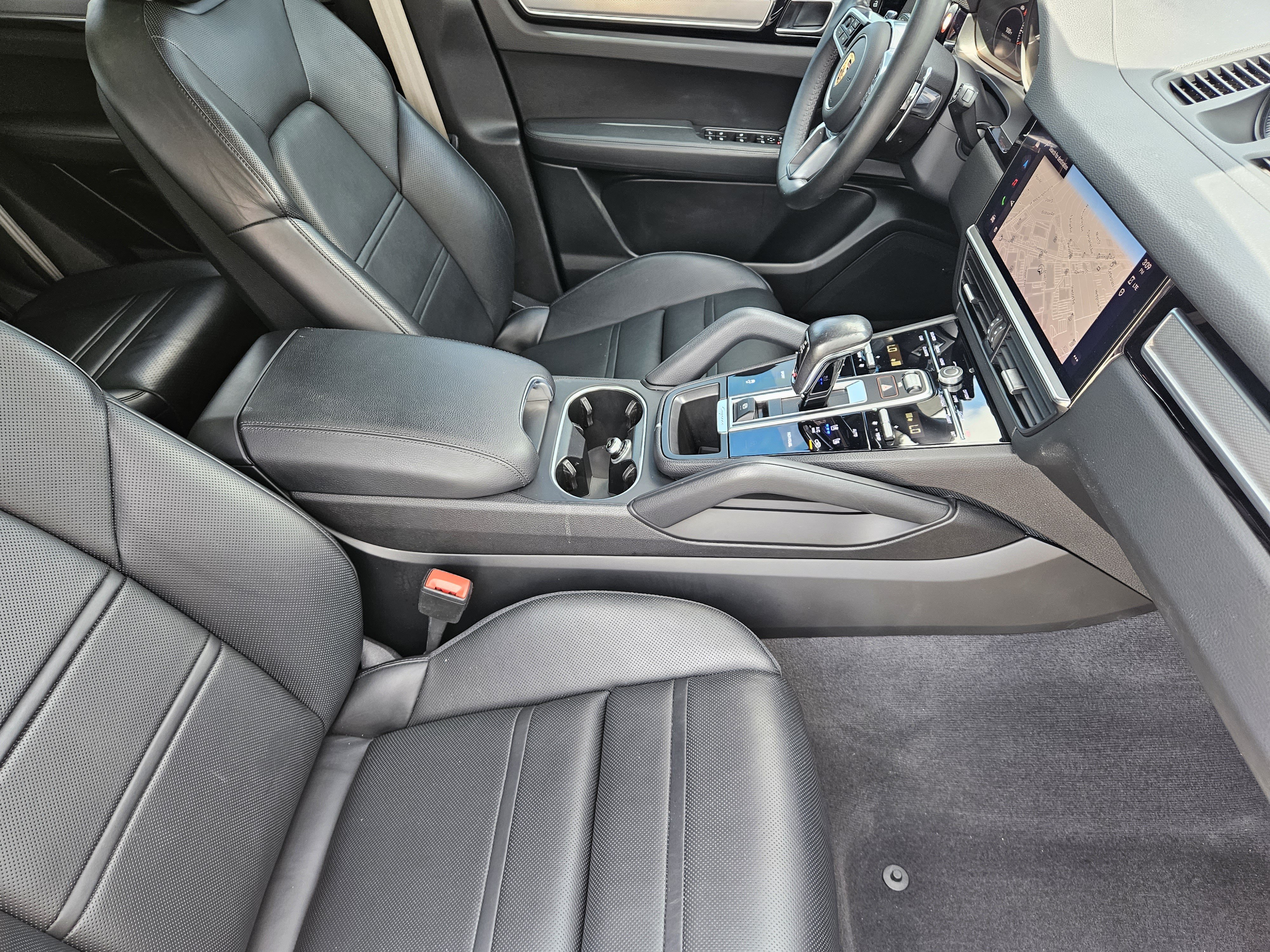 Certified 2023 Porsche Cayenne Platinum Edition AWD/4WD image 15