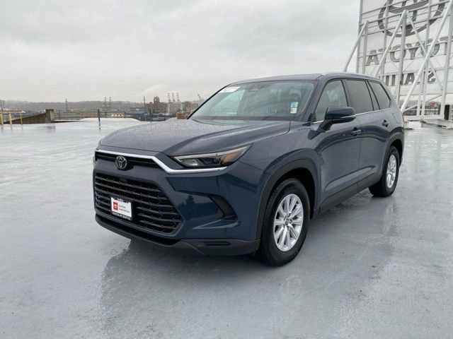 Certified 2024 Toyota Grand Highlander XLE image 7