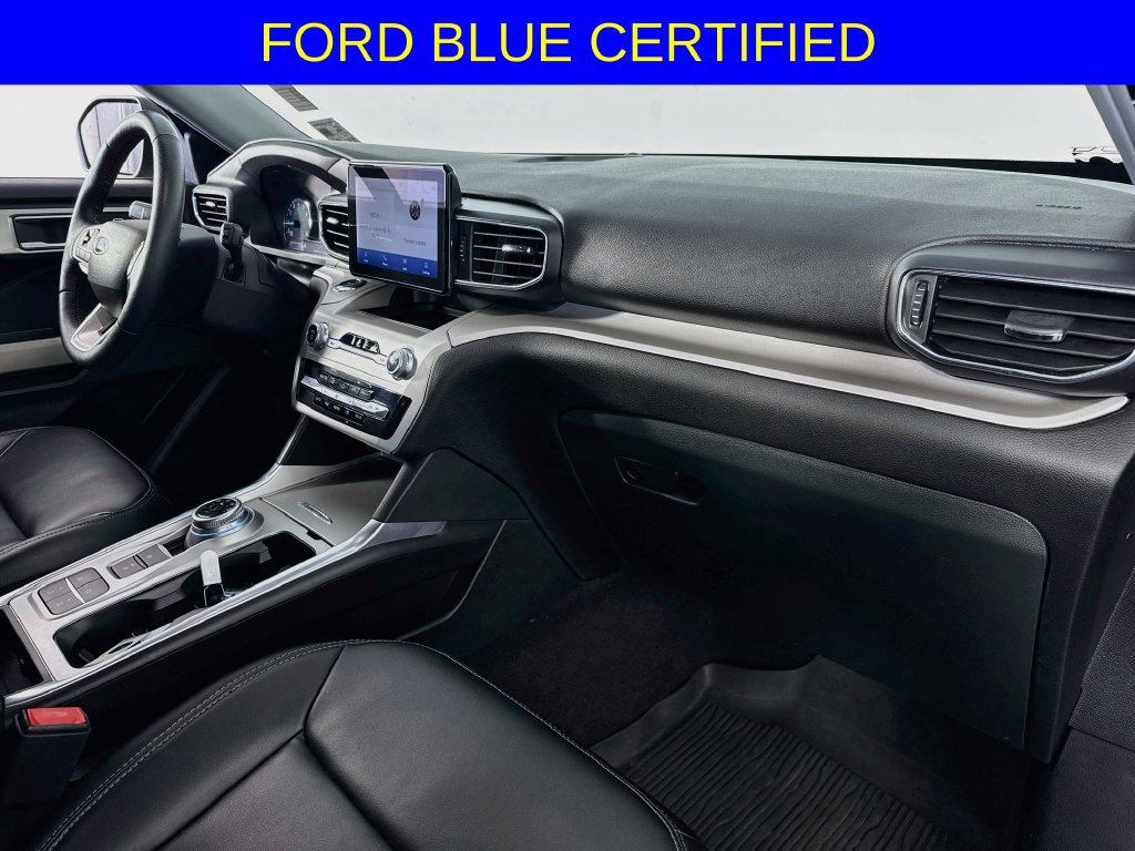 Certified 2023 Ford Explorer XLT w/ Equipment Group 202A RWD image 32